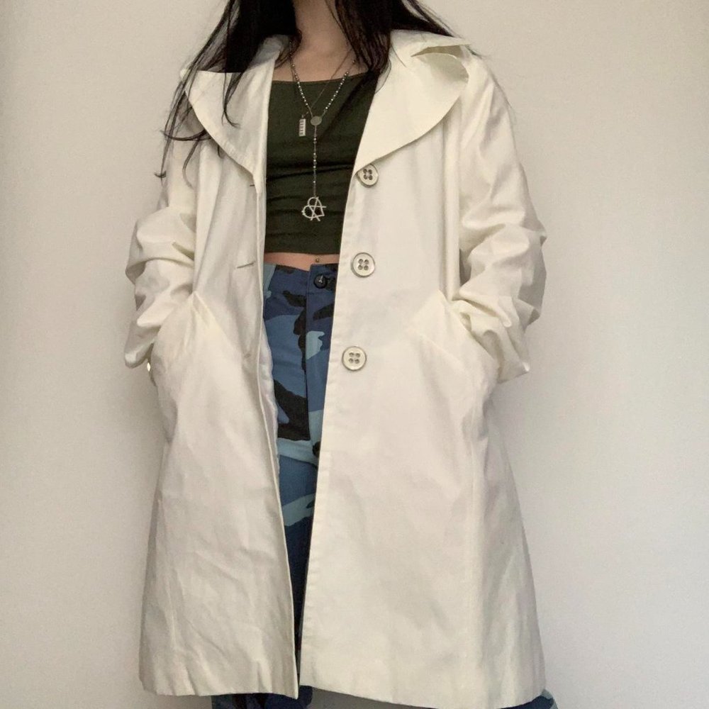 Y2k Long Simplistic White Button Up Spring Jacket - image 1